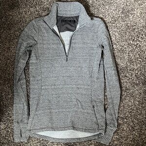 Lululemon Outrun Half Zip